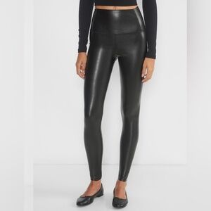 Aritzia Wilfred Free Daria High Waisted UnReal Leather Leggings SZ XS Black